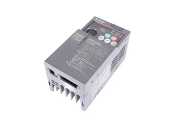 FR-E720-0.2K MITSUBISHI ELECTRIC PŘEDNÍ KRYT