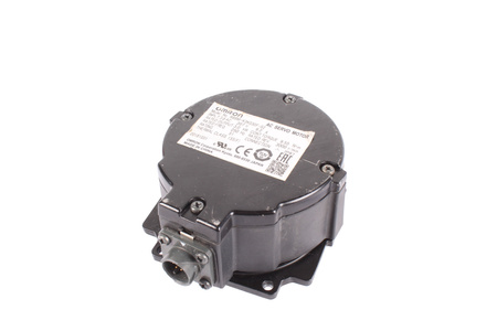 R88M-K3K030F-S2 OMRON ENKODÉR