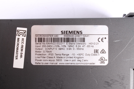 6SE6440-2AB17-5AA1 SIEMENS MICROMASTER 440