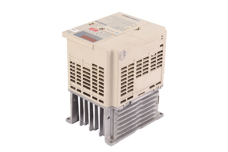 CIMR-V7CC42P2 YASKAWA
