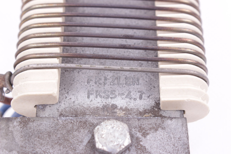 FKS5-4.7 FRIZLEN BRZDÍCÍ REZISTOR