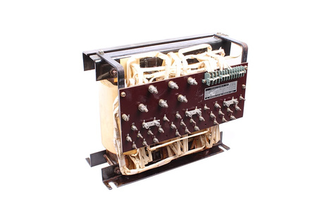 TB740-037K MITSUBISHI ELECTRIC 480/460/440/415/380/240/230/208V, 210/121/100V TRANSFORMÁTOR