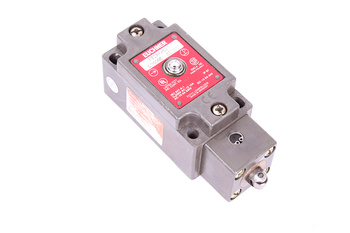 NZ1RK-528 EUCHNER KONCOVÝ SPÍNAČ