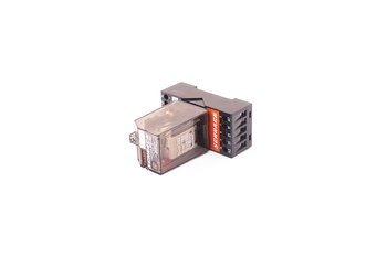 MR3130C4 SCHRACK 24V RELE