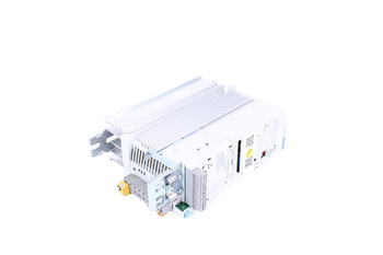 E82EV751_2C200 LENZE 8200 VECTOR ID.-NO. 13142092