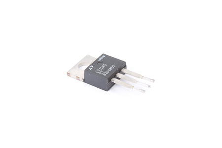 LT1085CT LINEAR TECHNOLOGY