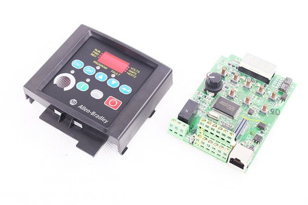 22A-A6P8N113 ALLEN BRADLEY OVLÁDACÍ PANEL