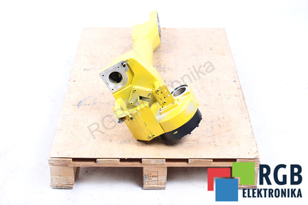 M-16 FANUC RUKA ROBOTA