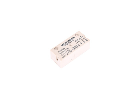 ST2-DC24V MATSUSHITA 8A 380VAC 5A 30VDC RELE
