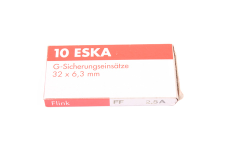 SUPERRYCHLÁ KERAMICKÁ POJISTKA 632.121 ESKA ZGSS-2.5A 500V, 2.5A, 6.3X32MM, 10PCS