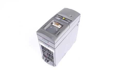 6SE6440-2AB17-5AA1 SIEMENS MICROMASTER 440