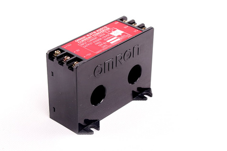 K3TB-A2015A OMRON 200A 5VDC PROUDOVÝ SNÍMAČ