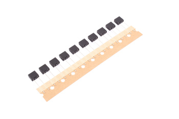 POMALÁ TAVNÁ POJISTKA 36911600000 LITTELFUSE 300V, 1.6A, TE5 369, 5.08MM, 10PCS